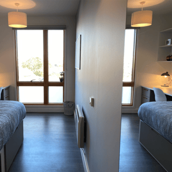 Premier Ensuite - Image 4