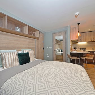 Luxury Studio - Image 1