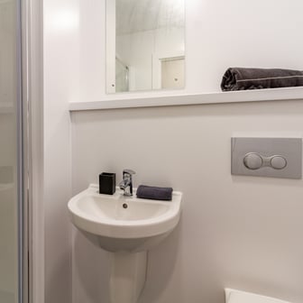 Classic Ensuite Townhouse - Image 6