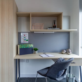 Premium 2 Bed Apartment - Image 4