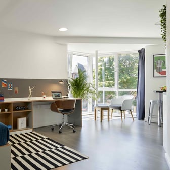 Platinum Plus Studio