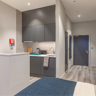One Bed Apartment - Image 2
