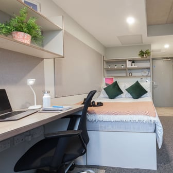 Platinum Plus En-suite - Image 1