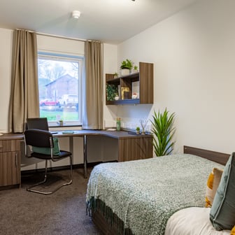Platinum Ensuite - Image 1