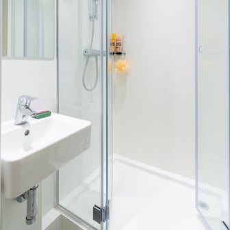 Silver En-suite (Mid Floor) - Image 5
