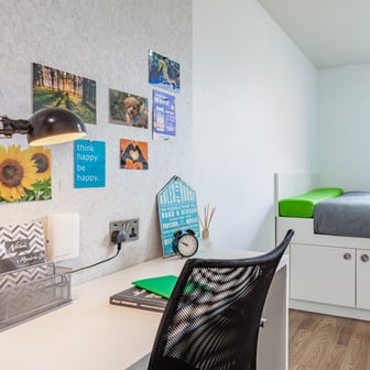 Ensuite First Floor - Image 1