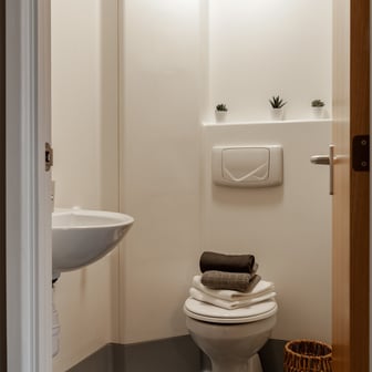 Premium Plus Studio - Image 5