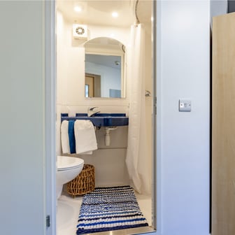 Classic Ensuite - Image 4