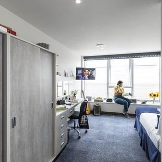 Platinum Plus studio