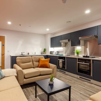 Deluxe Ensuite - Image 9