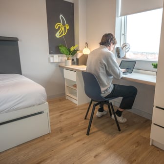Large Premium En Suite - Image 3