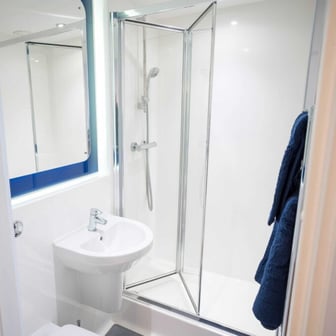 Luxury Plus Studio - Image 6