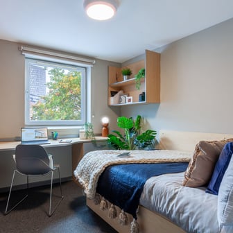 Classic Ensuite - Image 1