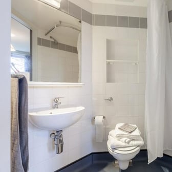 Ensuite - Silver - Image 8