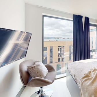 Premium 2 Bed Apartment - Image 1