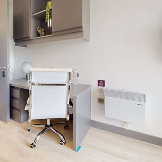 Premium 2 Bed Apartment - Image 3