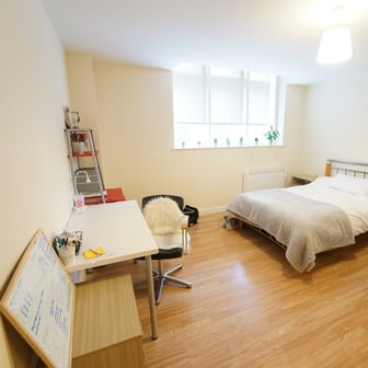 Gold Ensuite - Image 1