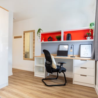 Gold Ensuite - Image 3