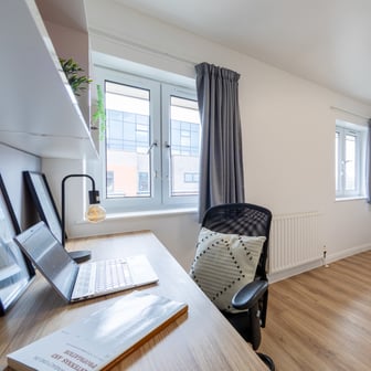 Gold Ensuite - Image 1