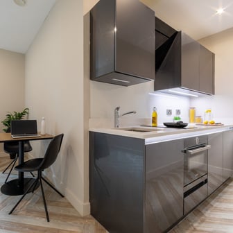 Gold One Bed Apartment - Image 3