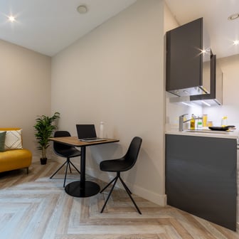 Platinum 1 Bed Apartment - Image 5