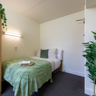 Bronze Non Ensuite - Medium - Image 1