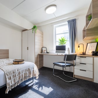Silver Non Ensuite - Image 1