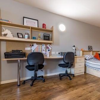 One Bed Apartment - Image 1