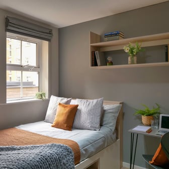 2 Bed Apartment - Image 1