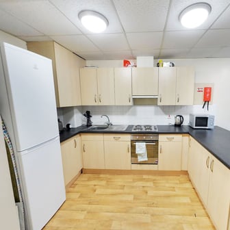 Gold En Suite - Image 5