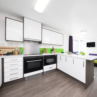 Gold En Suite - Image 4