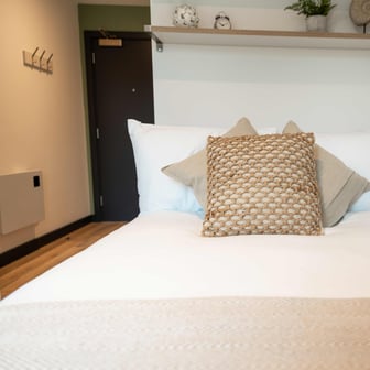 Silver En Suite - Image 3
