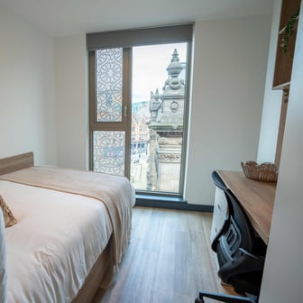 Silver En Suite - Image 2