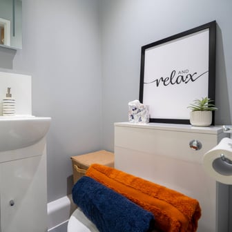 5 Bed Top Floor Ensuite - Image 4