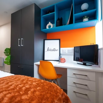 9 Bed Ensuite - Image 2