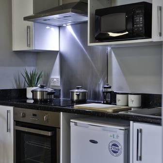 2 Bed Apartment - Image 4
