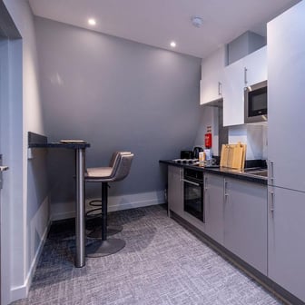 Classic 2 Bed Apartment - Image 5