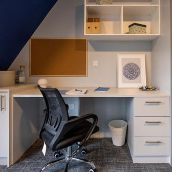 Premium 2 Bed Apartment - Image 3