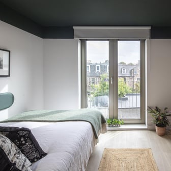Platinum Studio Canal View - Image 1