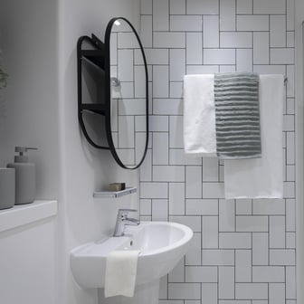 Platinum Studio Canal View - Image 5