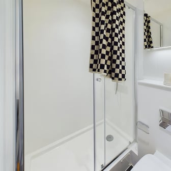 Luxury Studio - Image 5