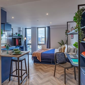 Gold Suite - Image 1