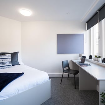 Platinum Ensuite - Image 1