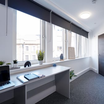 Platinum Ensuite - Image 2