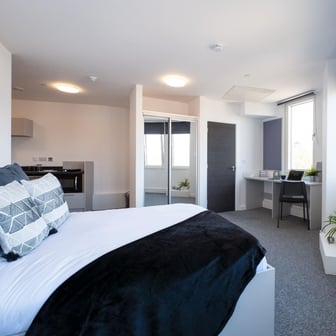 Platinum Studio - Image 2
