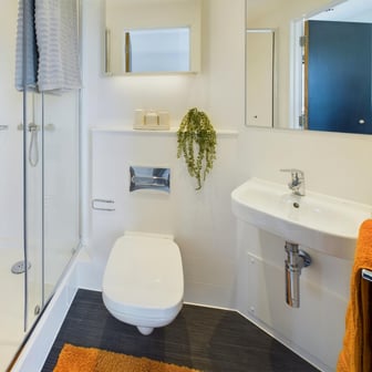 Superior Ensuite - Image 3