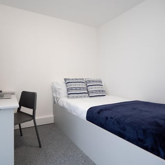 Classic Ensuite - Image 1