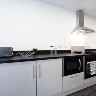 Silver Ensuite - Image 4