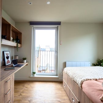 2 Bed Apartment - Image 1