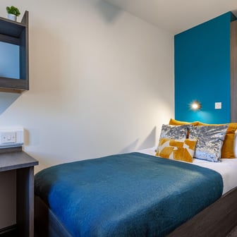 Platinum Ensuite - Image 1